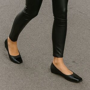 DV by Dolce Vita Melanie Black Flats Women’s Size 8.5 Patent Toe Cap Ballet NWT